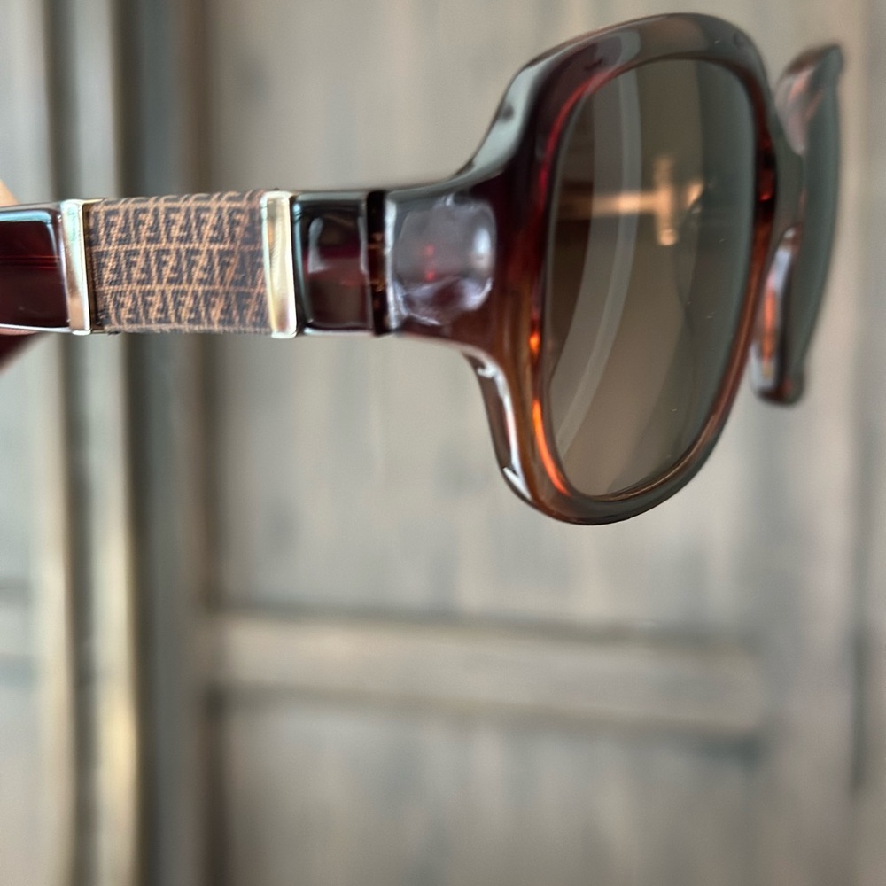 Fendi Brown Sunglasses. Don’t have case. Will send in protective package